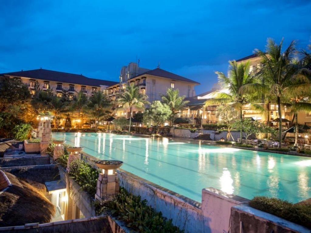 Mason Pine Hotel（メゾン　パイン）　Parahyangan Golf Bandung（パラヒャンガン）